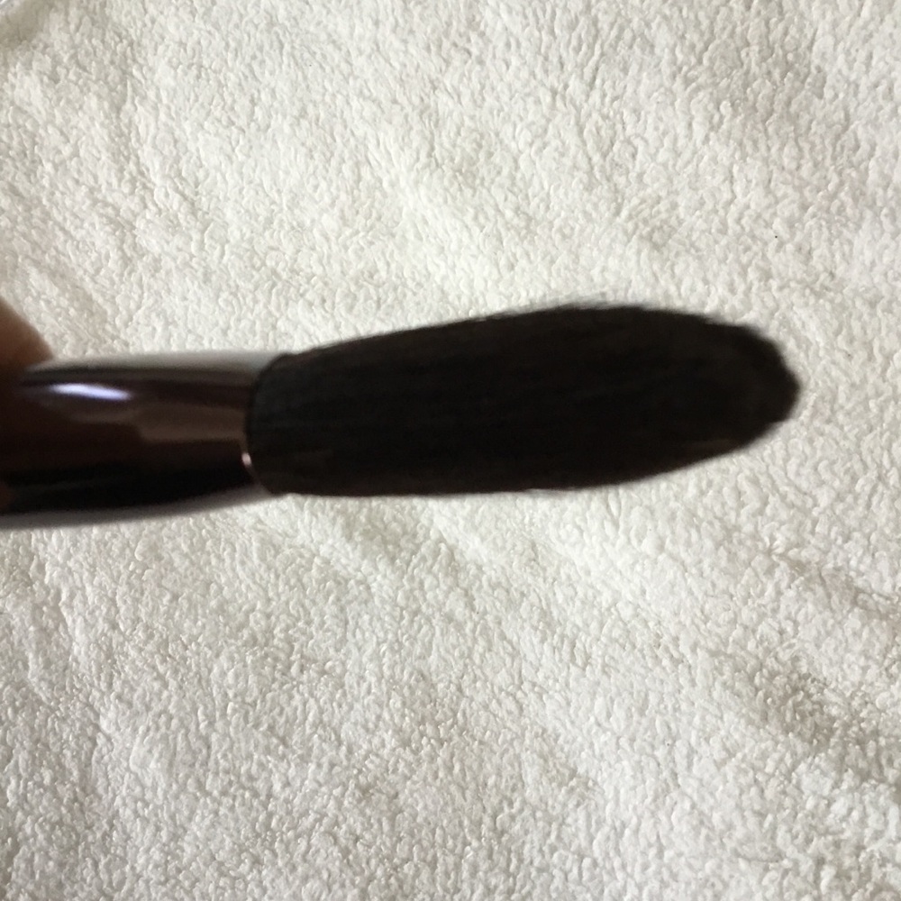 Shiseido Black Handle with Rose Metallic Ferrule Face Brush - Picture 11 of 16